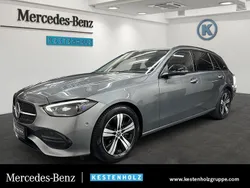 Grau Gebraucht 2023 Mercedes C300 Night Limousine | 43.890 € (Fairer Preis)