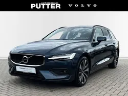 Metallic (blau Gebraucht 2024 Volvo V60 Core Kombi | 38.690 € (Fairer Preis)