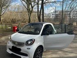 Weiß Gebraucht 2016 Smart ForTwo Coupé Coupé | 10.000 € (Guter Preis)
