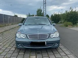 Violet Gebraucht 2006 Mercedes C180 Avantgarde Kombi | 6.200 €