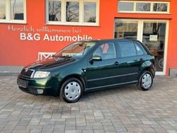 Naturgruen metallic Gebraucht 2000 Skoda Fabia Comfort Kleinwagen | 2.200 € (Fairer Preis)