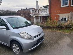 Silber Gebraucht 2007 Daihatsu Sirion Kleinwagen | 4.100 € (Fairer Preis)