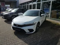 Platinum white p. Neu 2025 Honda Civic Elegance Limousine | 41.290 € (Teuer)