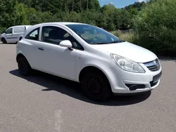 Weiß Gebraucht 2009 Opel Corsa Selection Kleinwagen | 1.850 € (Guter Preis)