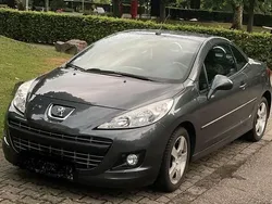 Grau Gebraucht 2014 Peugeot 207 CC Sport Cabrio | 4.700 € (Guter Preis)