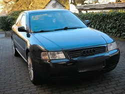 Blau Gebraucht 1998 Audi A3 Kleinwagen | 1.600 € (Fairer Preis)