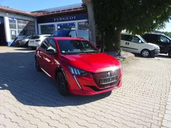 Rot Gebraucht 2023 Peugeot e-208 GT Kleinwagen | 21.400 € (Fairer Preis)