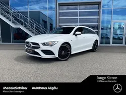 Unilack polarweiß Gebraucht 2021 Mercedes CLA250e Shooting Brake AMG Kombi | 28.790 € (Fairer Preis)