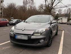 Grau Gebraucht 2013 Renault Mégane III Dynamique Kleinwagen | 5.200 € (Fairer Preis)