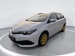 Schneeweiß Gebraucht 2016 Toyota Auris Basis Kombi | 10.900 € (Superpreis)
