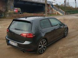 Grau Gebraucht 2016 VW Golf VII GTI Limousine | 12.900 € (Guter Preis)