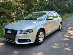 Silber Gebraucht 2009 Audi A4 Ambiente Kombi | 10.500 € (Teuer)