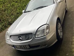 Silber Gebraucht 2001 Mercedes SLK200 Cabrio | 2.600 € (Fairer Preis)