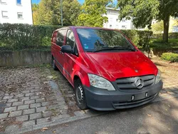Rot Gebraucht 2013 Mercedes Vito Van / Kleinbus | 12.000 €