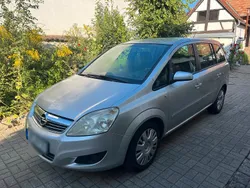 Silber Gebraucht 2008 Opel Zafira Van / Kleinbus | 3.500 € (Fairer Preis)