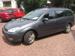Grau Gebraucht 2004 Ford Focus Futura Kombi | 1.250 € (Fairer Preis)