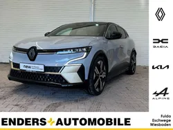 Grau Gebraucht 2022 Renault Mégane Iconic Limousine | 32.970 € (Etwas zu teuer)