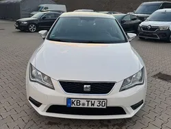 Weiß Gebraucht 2013 Seat Leon Style Limousine | 8.500 € (Teuer)