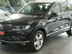 Schwarz Gebraucht 2017 VW Touareg R-line SUV | 22.991 € (Etwas zu teuer)