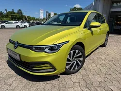 Gelb Gebraucht 2020 VW Golf VIII Style Limousine | 20.990 € (Guter Preis)