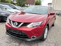 Alizarin crimson Gebraucht 2017 Nissan Qashqai Acenta SUV | 11.250 € (Superpreis)