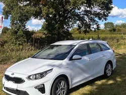 Weiß Gebraucht 2021 Kia Ceed Kombi | 15.500 €