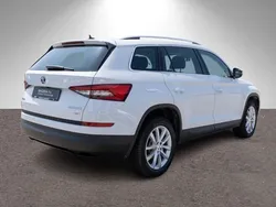 Moonweiss metallic Gebraucht 2019 Skoda Kodiaq Style SUV | 26.830 € (Fairer Preis)