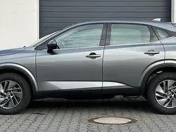 Grau Neu 2025 Nissan Qashqai Acenta SUV | 25.649 € (Superpreis)