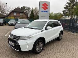 Cool white metallic Neu 2025 Suzuki Vitara Comfort SUV | 25.960 € (Guter Preis)