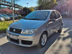 Grau Gebraucht 2004 Fiat Punto Kleinwagen | 2.999 €