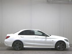 Weiss Gebraucht 2021 Mercedes C300e AMG line Limousine | 22.480 € (Guter Preis)