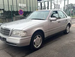 Silber Gebraucht 1995 Mercedes C220 Limousine | 3.990 €