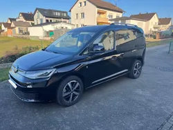 Schwarz Gebraucht 2021 VW Caddy Van / Kleinbus | 45.000 €