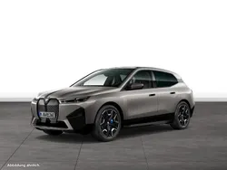 Grau Gebraucht 2024 BMW iX SUV | 83.500 € (Teuer)