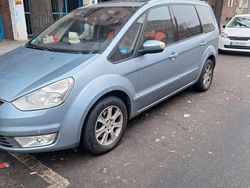 Grau Gebraucht 2007 Ford Galaxy Van / Kleinbus | 4.390 € (Fairer Preis)
