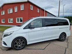 Bergkristallweiß metallic Gebraucht 2020 Mercedes V250 Edition Van / Kleinbus | 45.890 € (Fairer Preis)