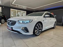 Weiß Gebraucht 2018 Opel Insignia OPC Limousine | 27.990 €