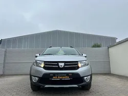 Grau Gebraucht 2013 Dacia Sandero Prestige Kleinwagen | 6.499 € (Fairer Preis)