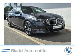 Schwarz Gebraucht 2024 BMW 520 M Sport Limousine | 49.990 € (Guter Preis)
