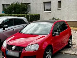 Rot Gebraucht 2008 VW Golf V Kleinwagen | 3.300 € (Teuer)