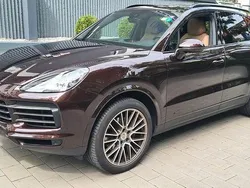 Braun Gebraucht 2022 Porsche Cayenne Platinum Edition SUV | 70.999 € (Superpreis)