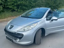 Silber Gebraucht 2009 Peugeot 207 CC Cabrio | 2.500 € (Superpreis)
