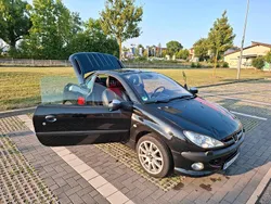 Schwarz Gebraucht 2003 Peugeot 206 CC Platinum Cabrio | 2.500 € (Fairer Preis)