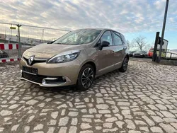 Beige dune Gebraucht 2015 Renault Scénic III Bose Edition Van / Kleinbus | 6.990 € (Fairer Preis)