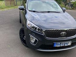 Grau Gebraucht 2016 Kia Sorento Spirit SUV | 20.500 €