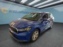 Blau Gebraucht 2021 Skoda Enyaq iV Loft SUV | 25.649 € (Fairer Preis)