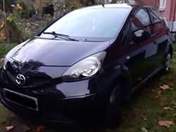 Schwarz Gebraucht 2009 Toyota Aygo Kleinwagen | 2.450 € (Fairer Preis)
