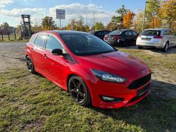 Rot Gebraucht 2016 Ford Focus ST-Line Limousine | 8.999 € (Etwas zu teuer)
