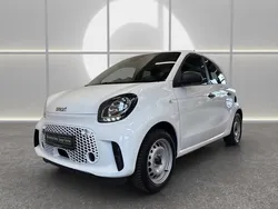 Weiß Gebraucht 2022 Smart ForFour Electric Drive Limousine | 7.660 € (Fairer Preis)