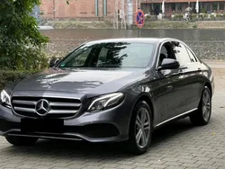 Grau Gebraucht 2019 Mercedes E400 Limousine | 30.000 €